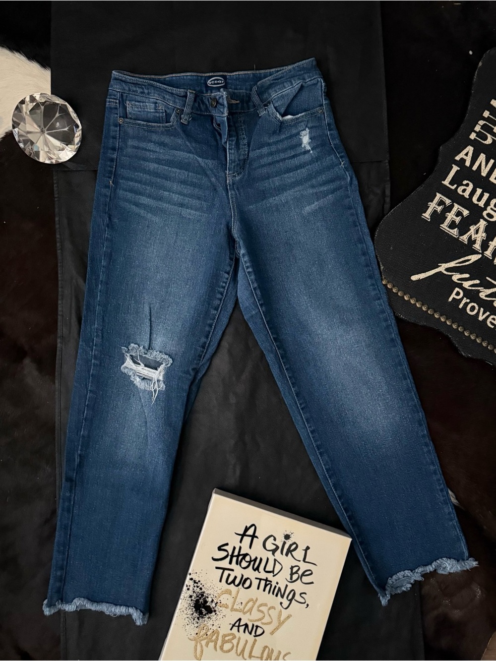 Women’s Dark Blue Distressed Ankle Jeans with Frayed Hem